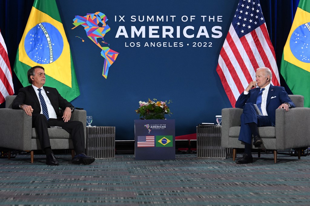Em agenda com Biden, Bolsonaro diz que Brasil está à disposição para construir saída para guerra na Ucrânia