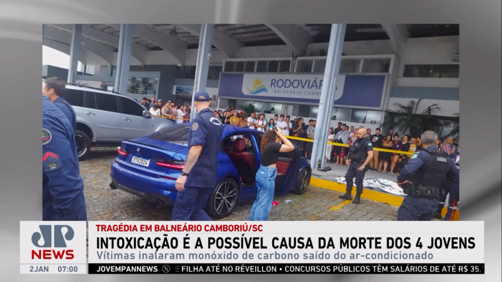 Polícia investiga morte de quatro jovens dentro de carro de luxo em Santa Catarina