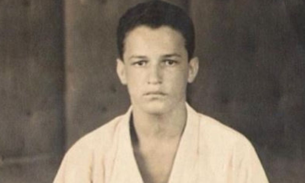 Lenda do jiu-jitsu, Robson Gracie morre aos 88 anos