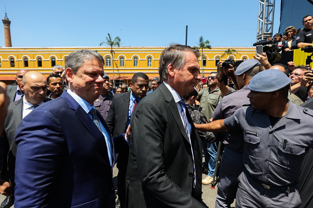Em evento com Bolsonaro, Tarcísio deve anunciar ampliação de escolas cívico-militares