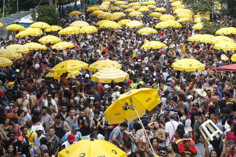 Cancelado devido à Covid-19, Carnaval em SP tem festas clandestinas com mais de mil pessoas
