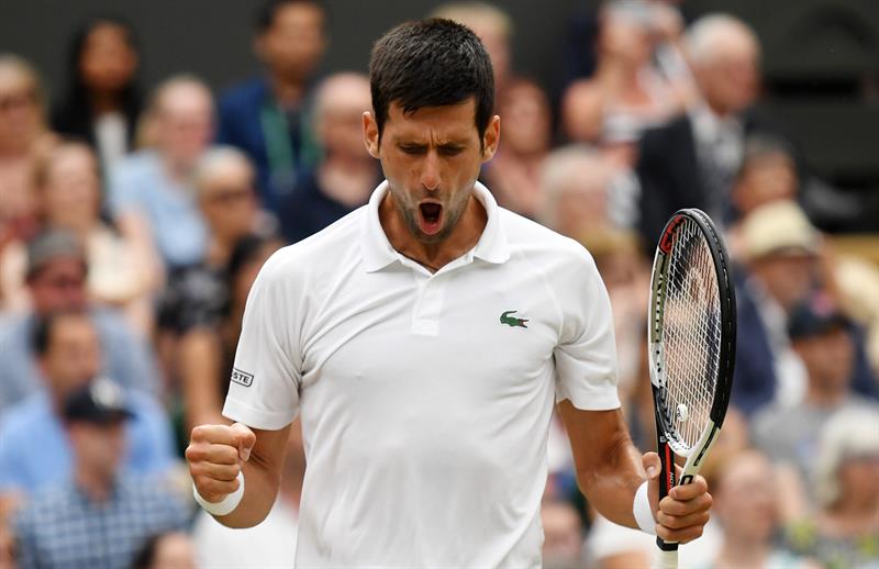 Wimbledon abre as portas para Djokovic e libera participação de não vacinados contra a Covid-19