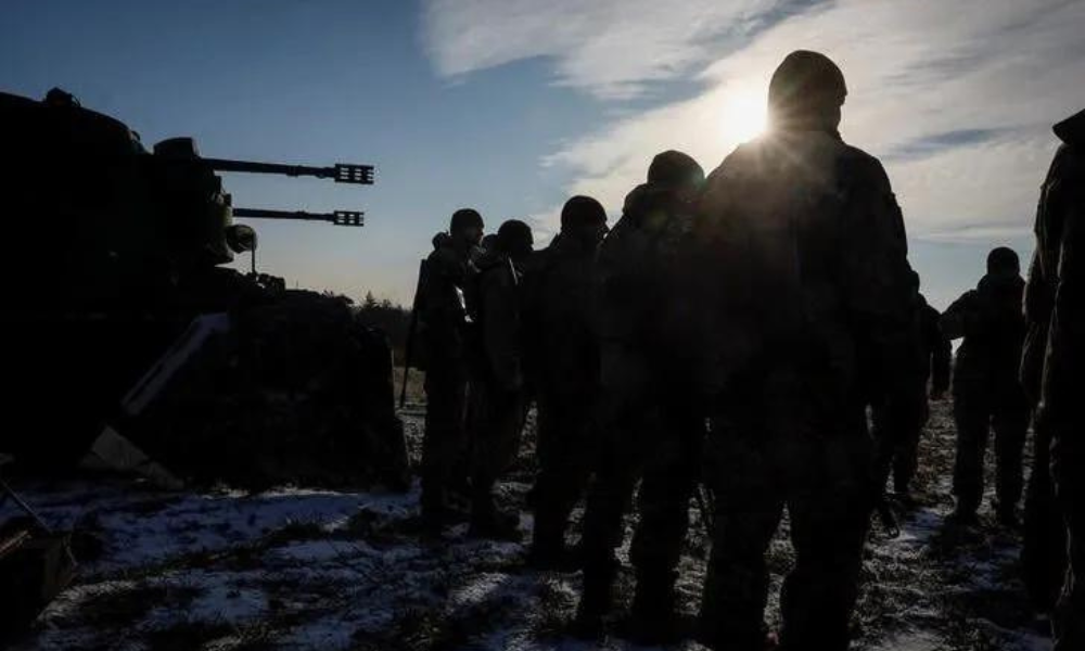 Ucrânia abate 28 drones e derruba dois mísseis lançados pela Rússia
