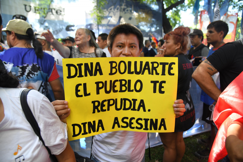 Sobe para 54 o número de mortos durante protestos contra atual governo do Peru