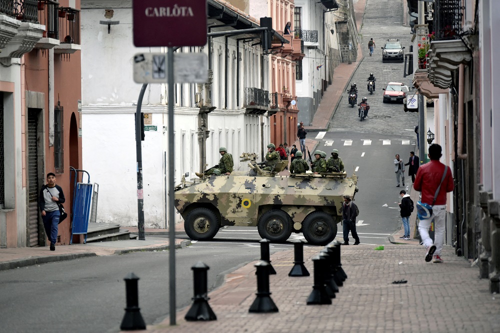 Guerra ao narcotráfico no Equador dá poderes às Forças Armadas em meio a onda de violência