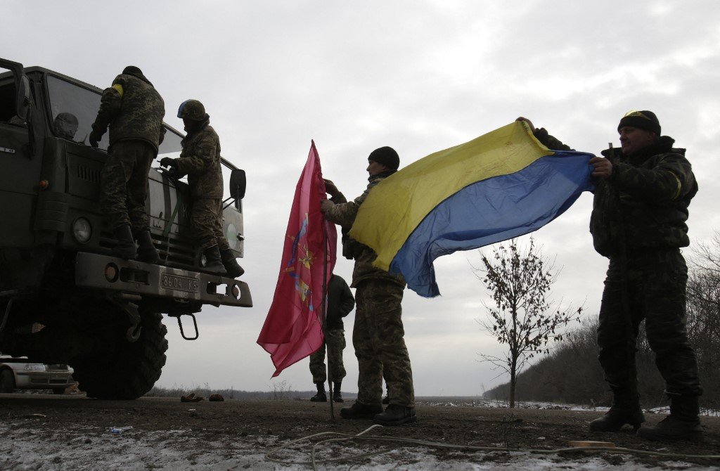 Tropas russas impedem bombeiros ucranianos de acessar usina nuclear em chamas