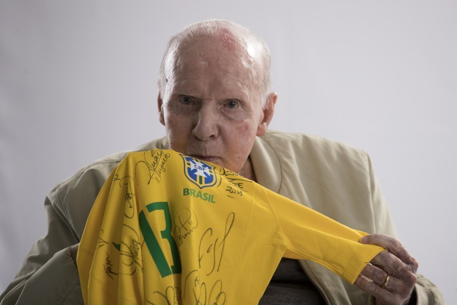 Multicampeão, Zagallo ganha estátua no Museu da Seleção Brasileira