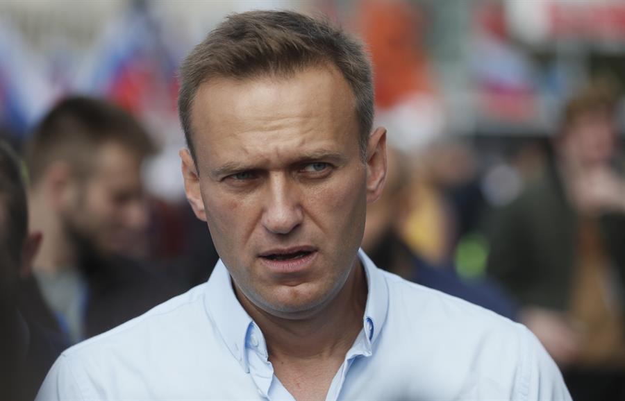Rússia condena líder da oposição Alexei Navalny a 3 anos e meio de prisão
