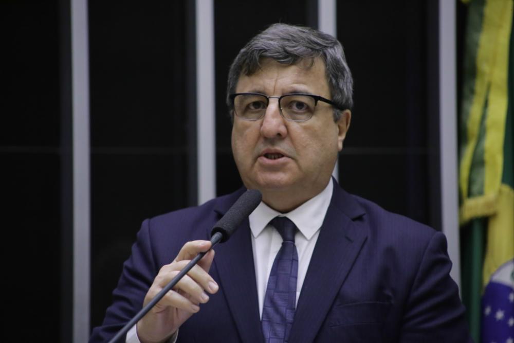 ‘Vamos ter de privatizar’, defende deputado Danilo Forte sobre refinarias da Petrobras