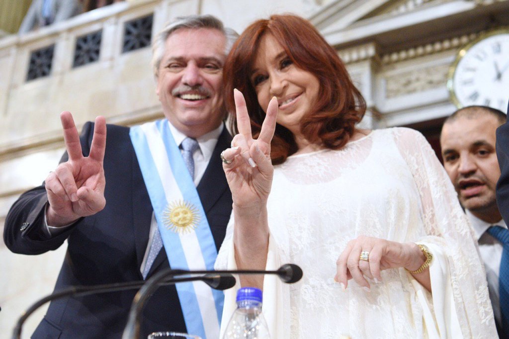 Cristina Kirchner renuncia a salário de vice-presidente da Argentina