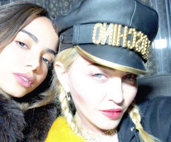 Anitta recusa convite do Met Gala para ir ao show de Madonna em Copacabana