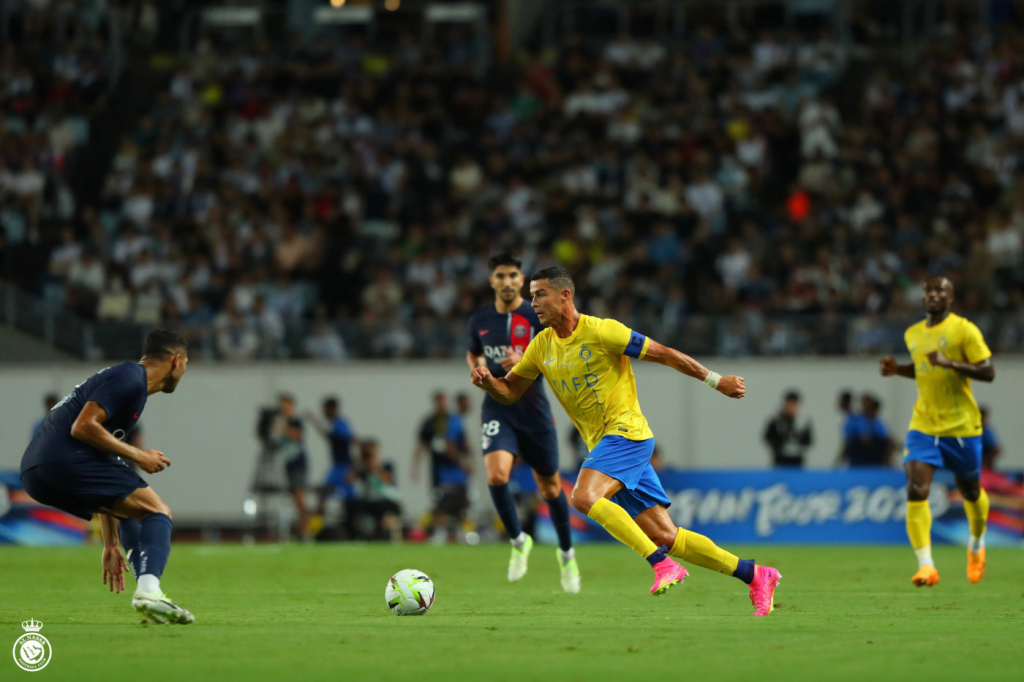 PSG empata com Al Nassr de Cristiano Ronaldo em amistoso; Neymar não sai do banco de reservas 