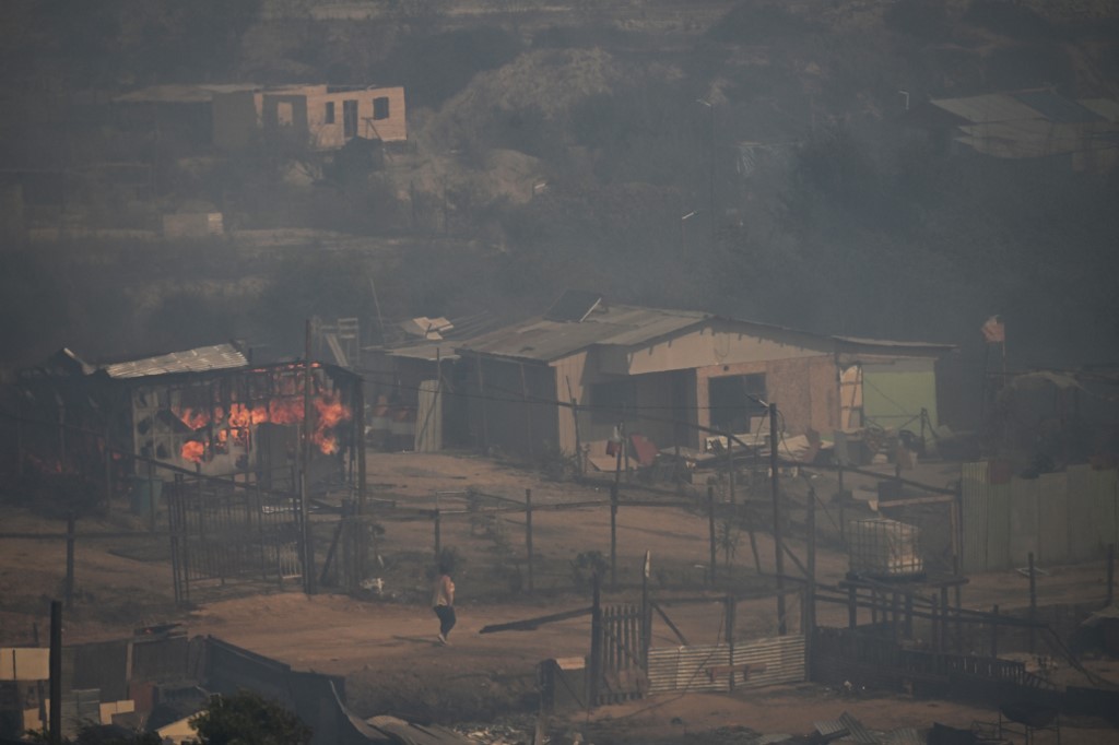 Chile entra em estado de emergência após 46 mortes por incêndios florestais