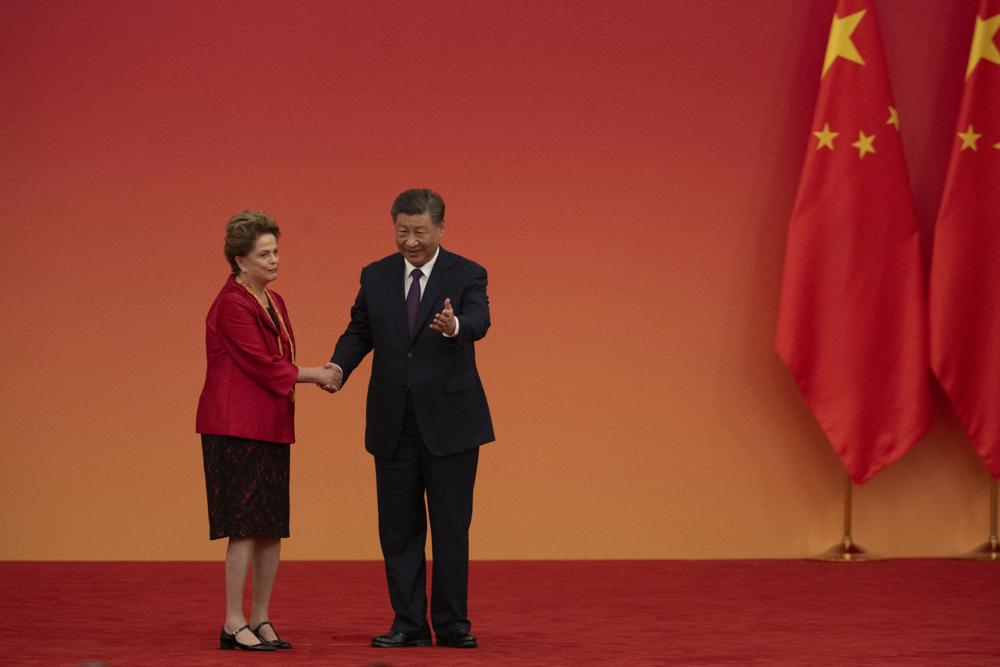 Dilma Rousseff recebe ‘Medalha da Amizade’ de presidente chinês Xi Jinping