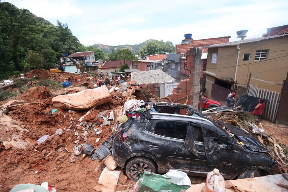 40% dos brasileiros afirmam que seu bairro não está preparado para eventos climáticos extremos, aponta Datafolha