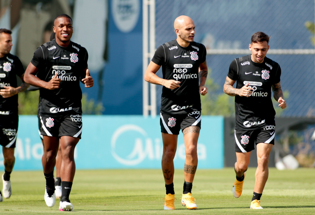 Corinthians aproveita paralisação de jogos para aperfeiçoar desempenho do ataque